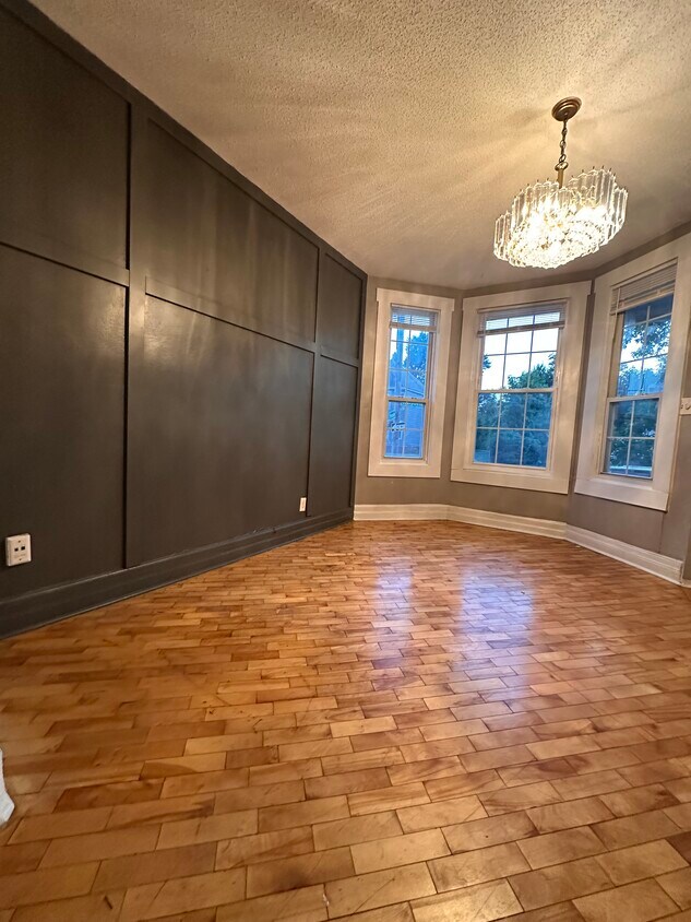 Foto principal - 2402 Campbell St