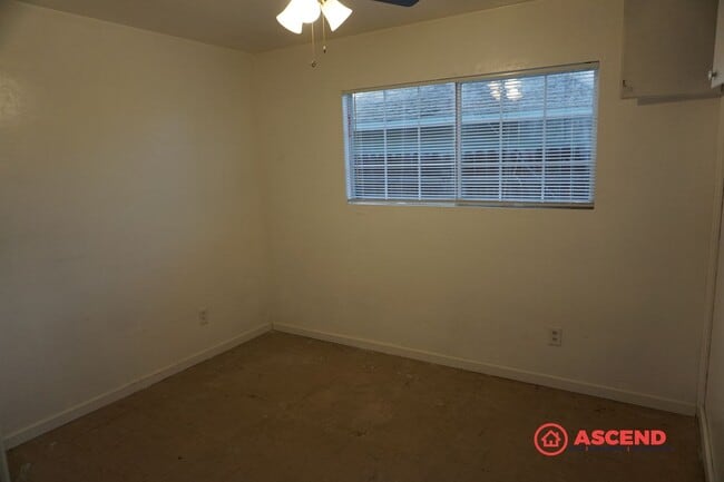 Building Photo - Cozy home located in McFarland!