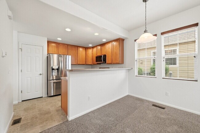 Foto del edificio - $2,340.95- 3 Bed, 2.5 Bath Home in Co. Springs with Central AC and 2 Car Garage!