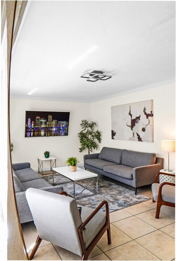 Foto principal - 2727 SW 22nd Ave