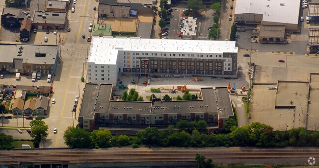 Building Photo - East National Flats