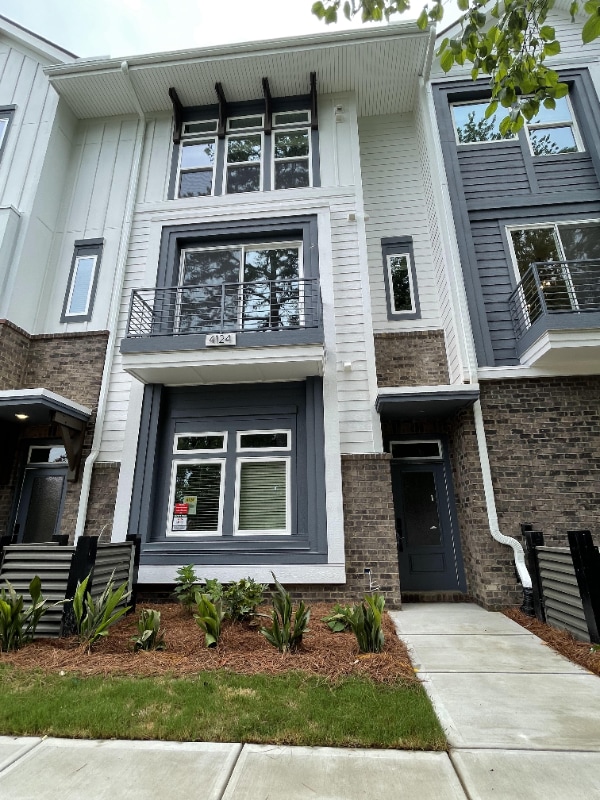 Building Photo - 4124 Castleton Rd