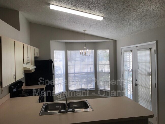 Foto del edificio - 4452 Golden Rain Ct