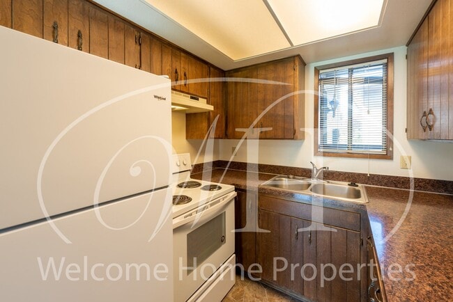 Foto del edificio - Great 2 Bedroom Condo with Storage and Out...