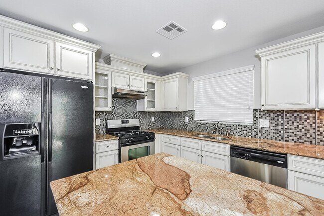 Foto del edificio - 7817 Askew Place