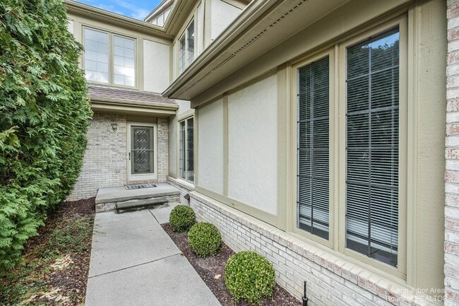 Building Photo - 2725 Winter Garden Ct