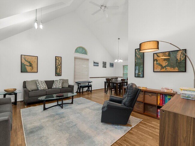 Building Photo - "Stunning 4-Bed Gem with Finished Basement...