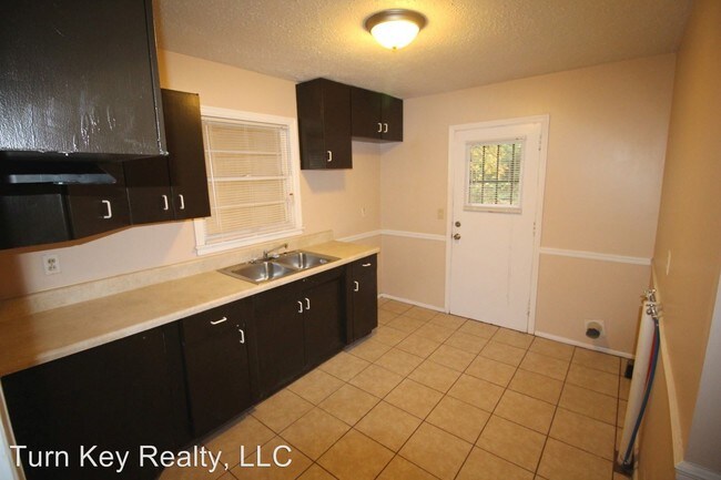 Building Photo - 625 Callahan Rd