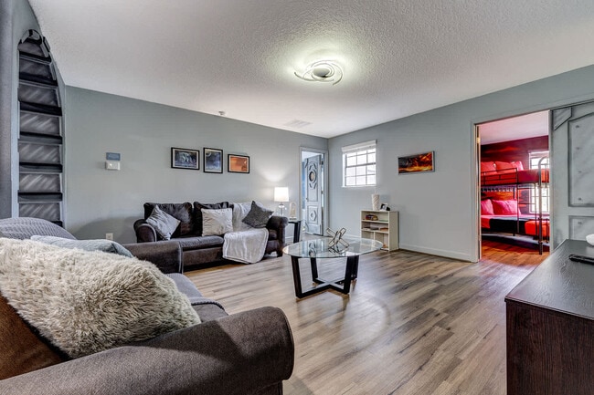 Building Photo - 1460 Moon Valley Dr