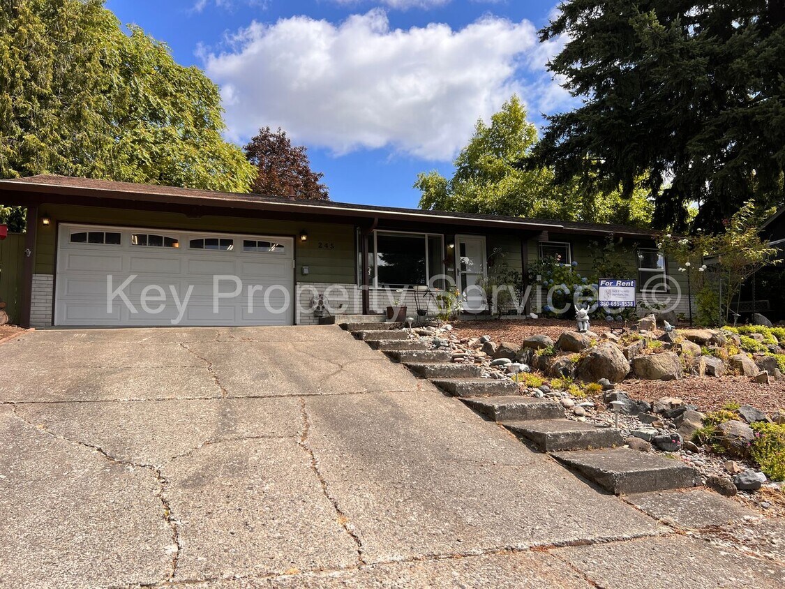 Primary Photo - Beautifully Remodeled Gresham Ranch