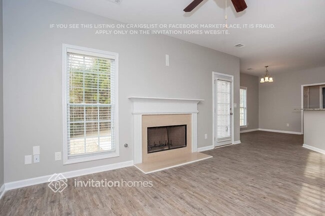 Building Photo - 391 Vinings Vintage Cir SE