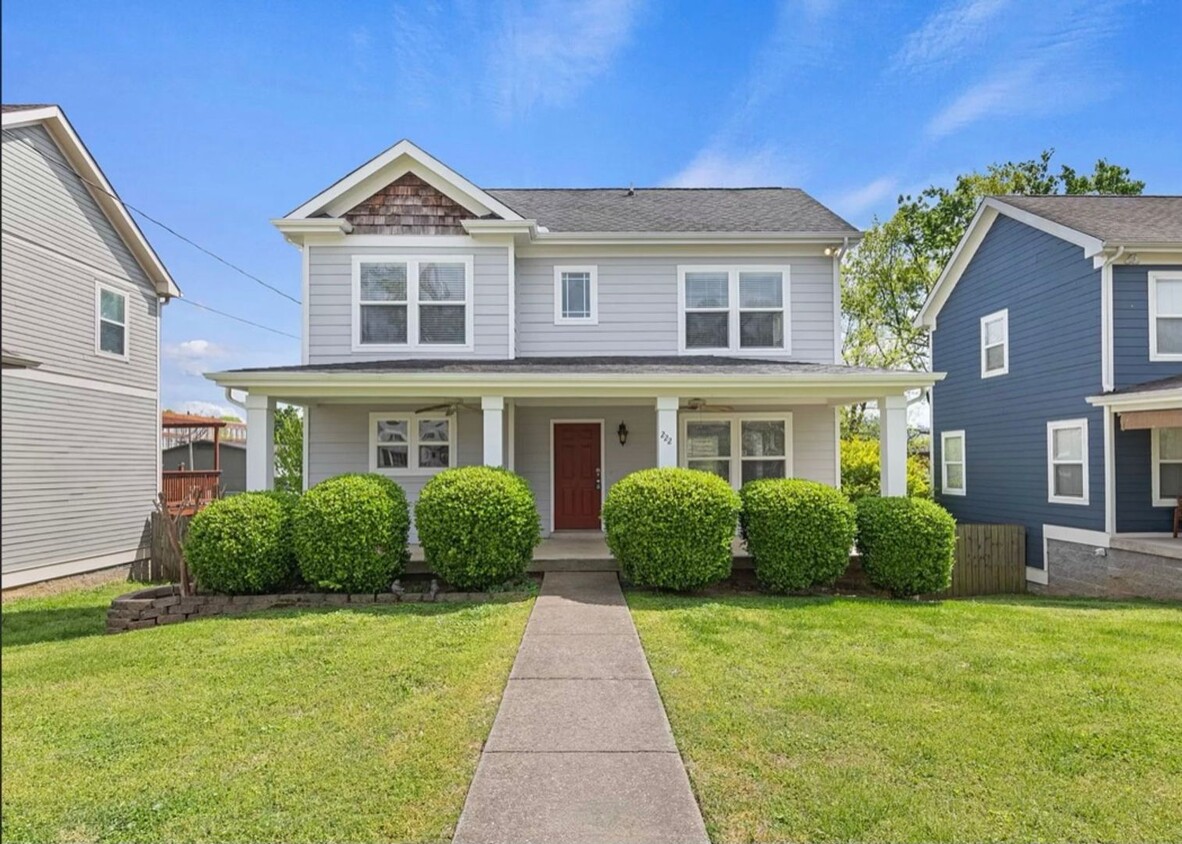 Primary Photo - 3 Bed 2.5 Bath East Nashville Home - Deck ...