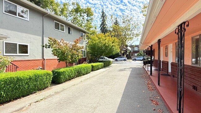 Photo - 2053 Central Ave Apartment