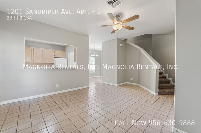 Foto del edificio - 2 bed 2.5 bath Townhouse in Mcallen