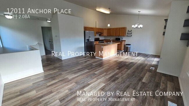 Building Photo - South Anchorage Three Bed Townhome