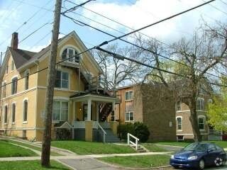 Building Photo - 418-426 E Kingsley St