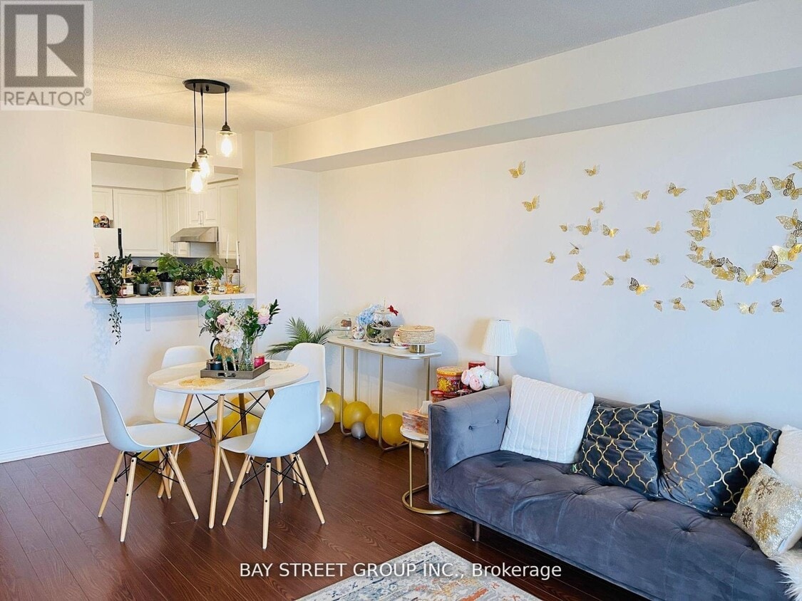 Photo principale - 35-PH235 Empress Ave