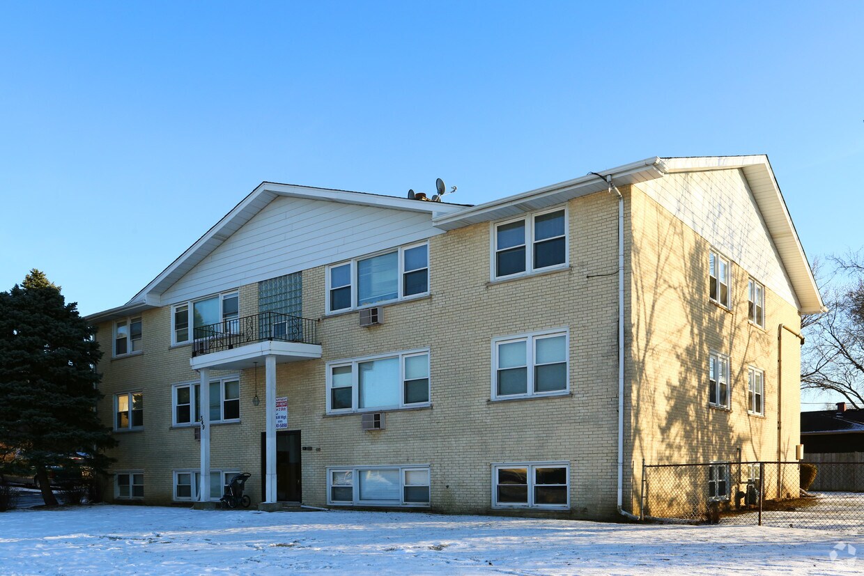 349 Dale Dr, Addison, IL 60101 Apartments in Addison, IL