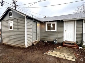 Building Photo - 706 S 4th Ave