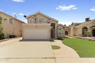 Building Photo - 527 Longleaf Pl