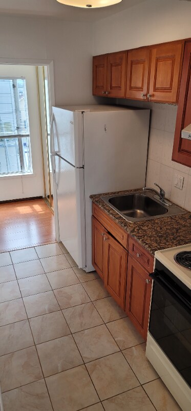 Building Photo - 1144 Taraval St