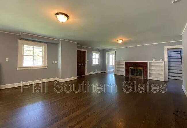 Foto del edificio - Stunning 6-Bedroom, 5-Bath Home in Gaffney...