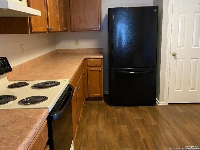 Foto del edificio - 3 bedroom / 2 bath home in Creekside subdivision