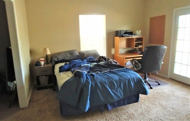 Foto del edificio - 224 Inlow Blvd