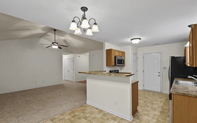 Building Photo - 1003 Wt Whitehead Dr