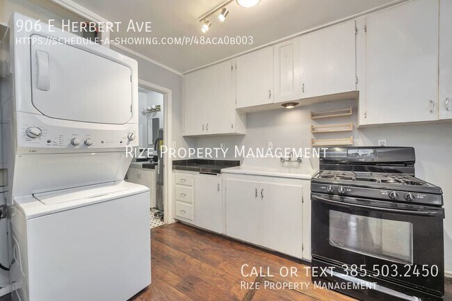 Building Photo - Charming 2 Bedroom 1 bath Home!
