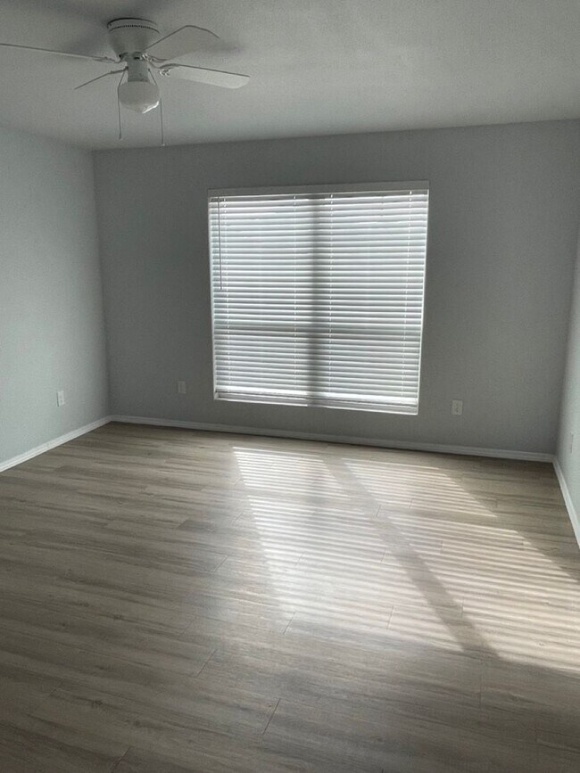 Foto del edificio - Gorgeous 3 Bedroom Home Available March 1st!