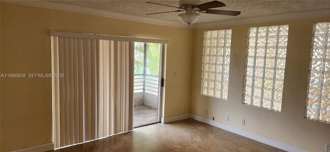 Foto del edificio - 2810 Riverside Dr
