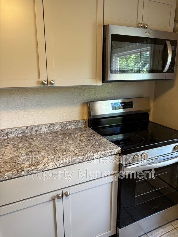 Foto del edificio - 817 Hilltop Ave