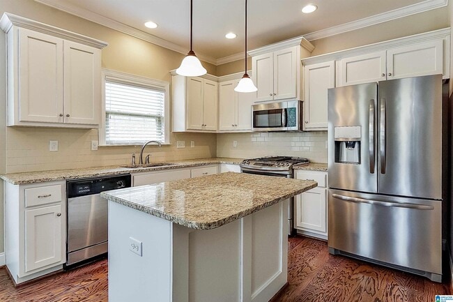 Building Photo - 1029 Edgewater Ln