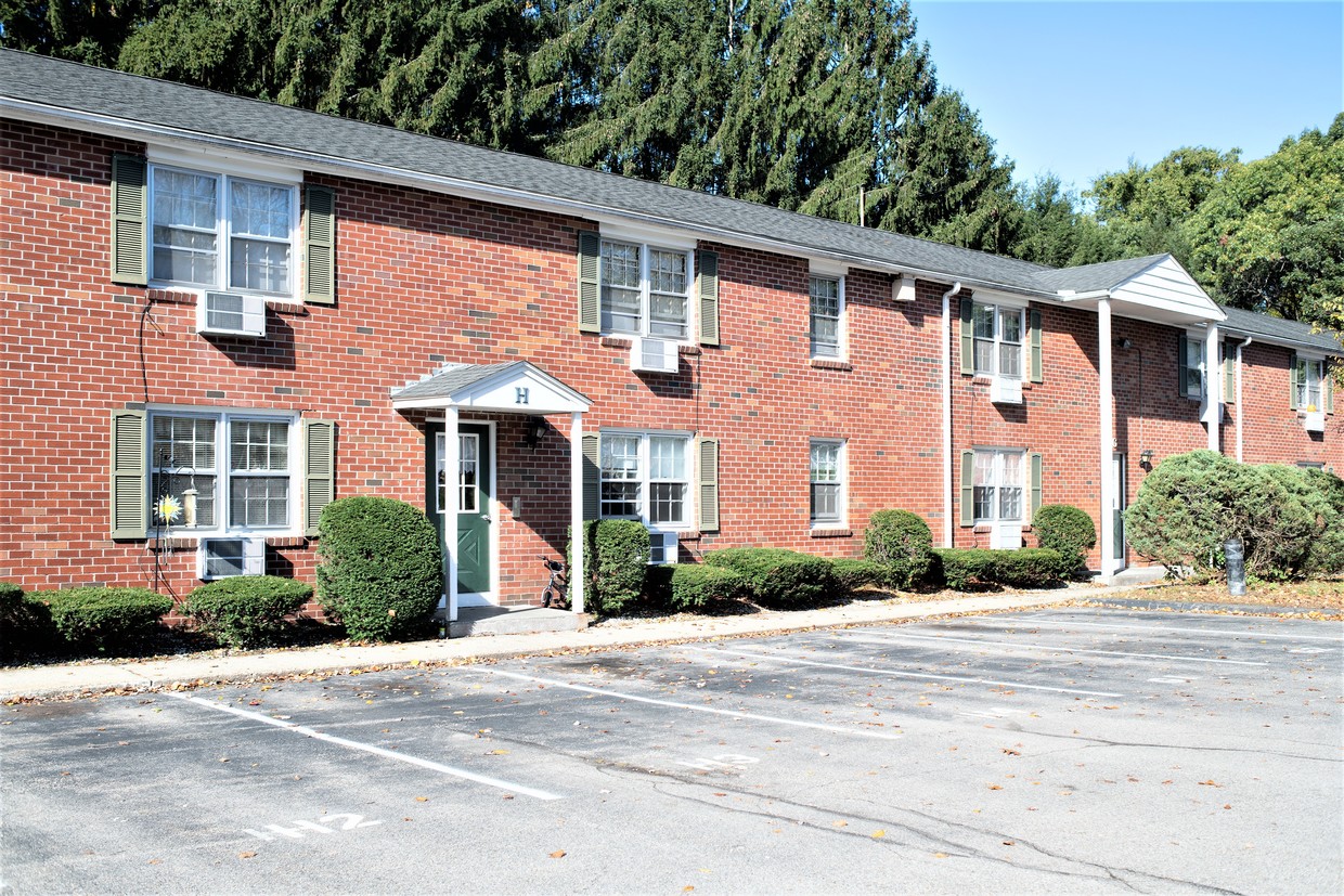 Primary Photo - Coachlight Village Apartments