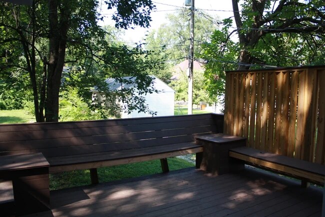 Foto del edificio - 213 E Cottage Grove Ave