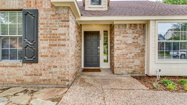 Building Photo - 506 Glenn Ln