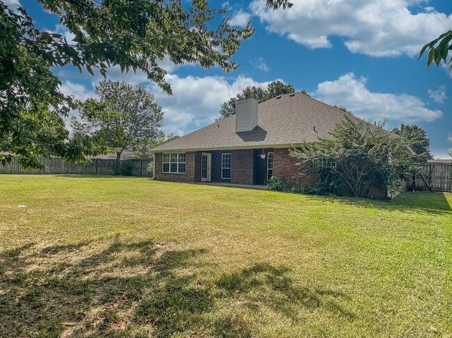 Foto del edificio - 952 Queen Annes Lace Dr