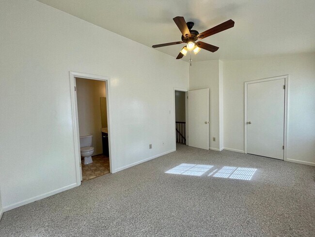 Foto del edificio - 1619 Autumn Dr