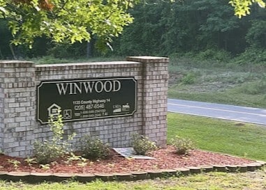 Building Photo - Winwood Manor