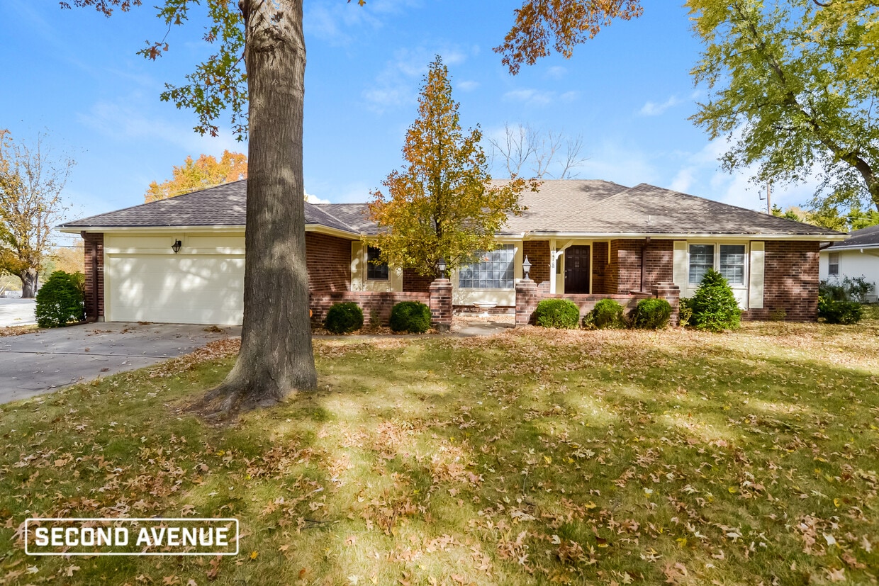 16410 East 36th St S, Independence, MO 64055 House Rental in