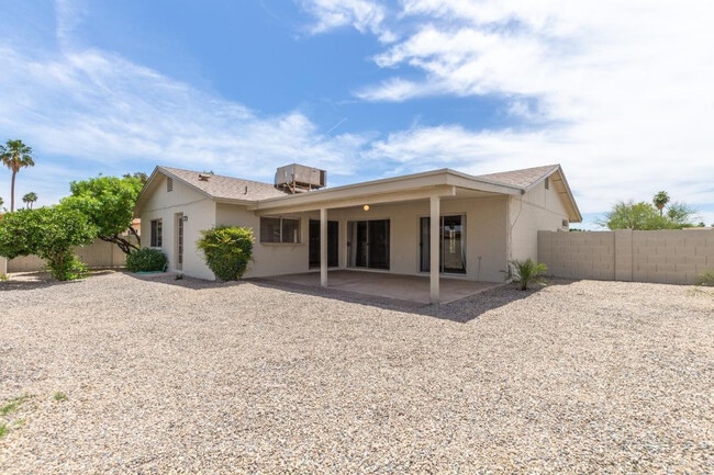 Building Photo - Tempe 3-Bedroom