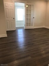 Building Photo - 3 William St