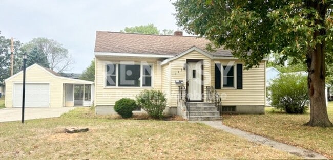 Building Photo - 135 24th Ave S