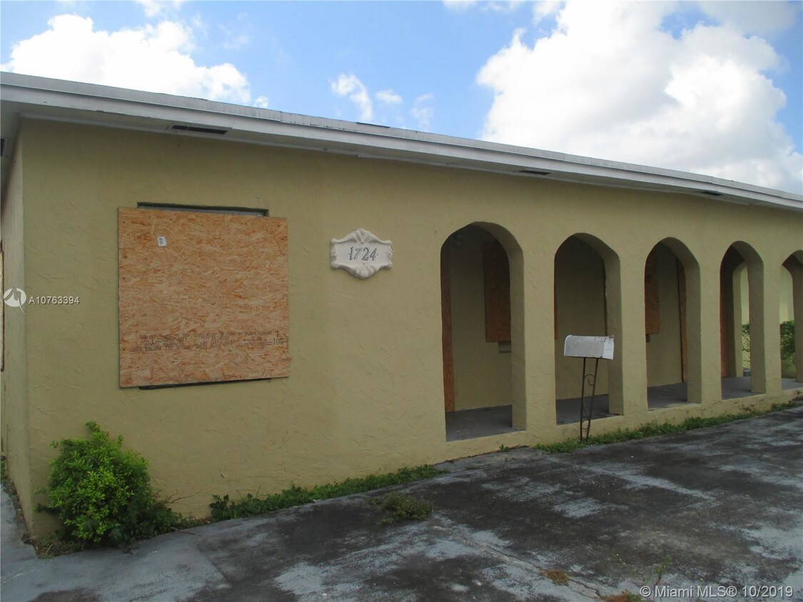 Building Photo - 1724 NW 75th St