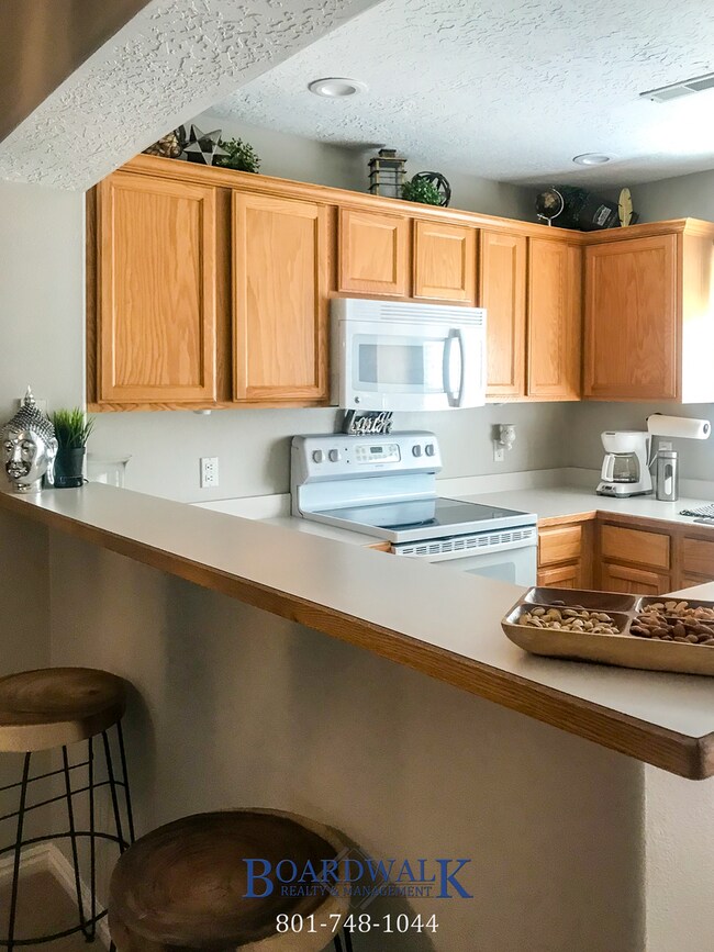 Foto del edificio - Stylish Draper Townhome with Private Patio