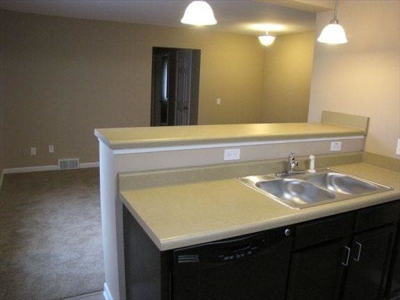 Building Photo - 3 bedroom in Detroit MI 48219