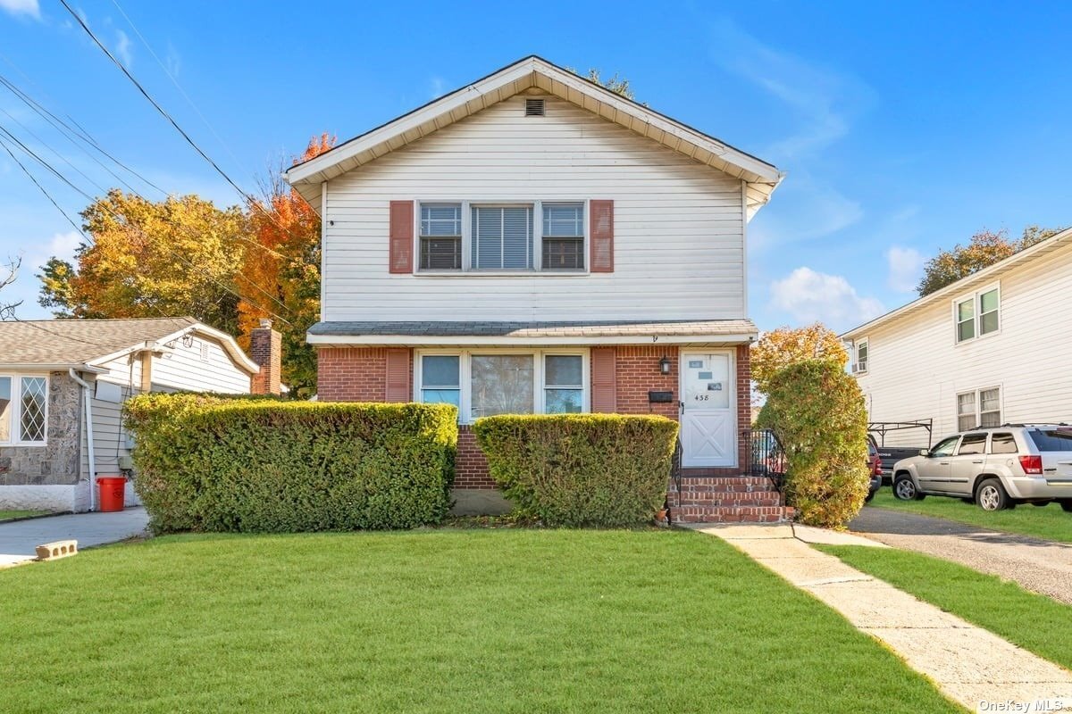Foto principal - 438 Burkhard Ave