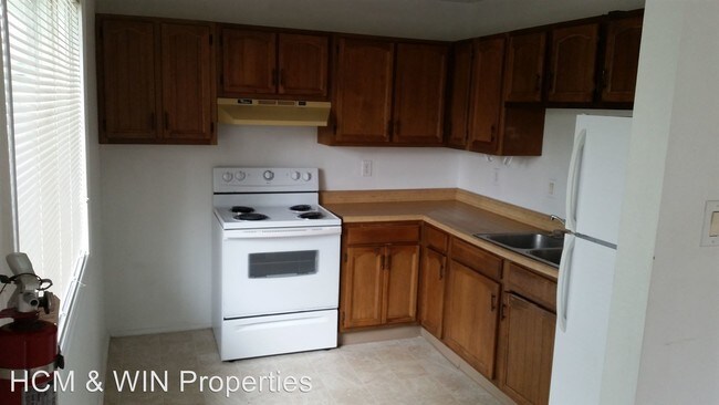 Building Photo - 2875 6th Pl