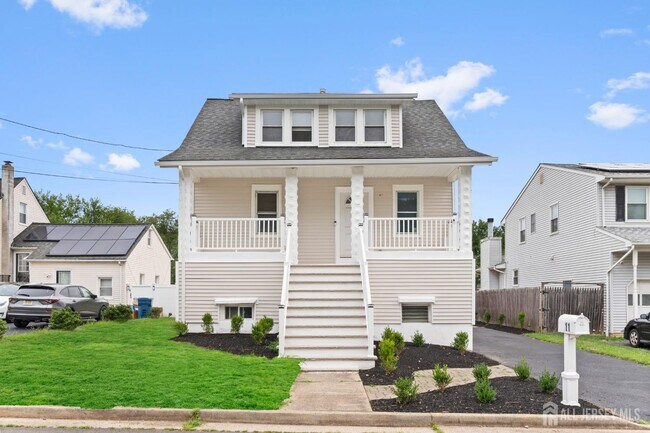 Building Photo - 311-311 Hillside Ave